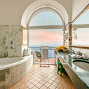 Suite with panoramic hydromassage bath Capri Italy