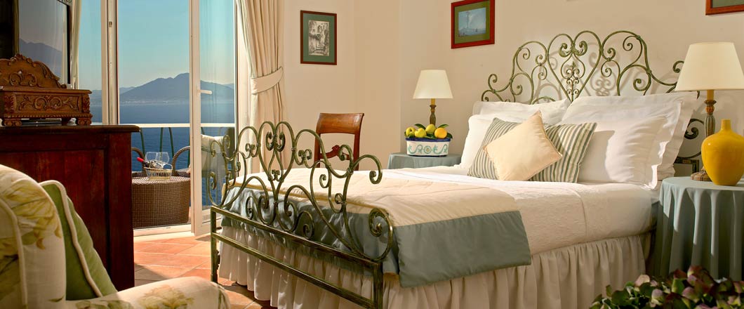 Deluxe sea view cliff-side