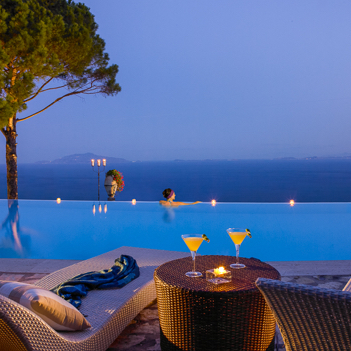 Piscina a sfioro Capri